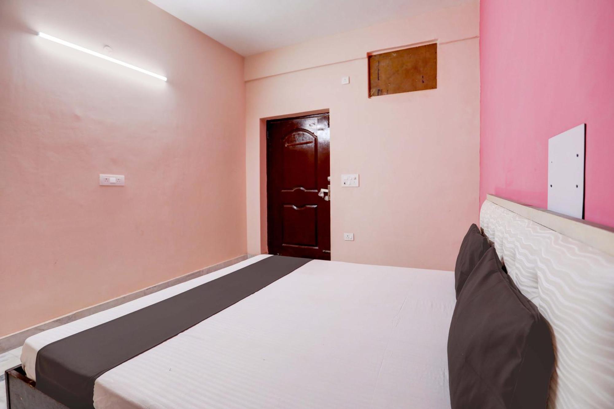 Hotel O Tilak Hotel 24 Sector 27 Near By Vinayak Hospital Gali No-6 Noida Extérieur photo